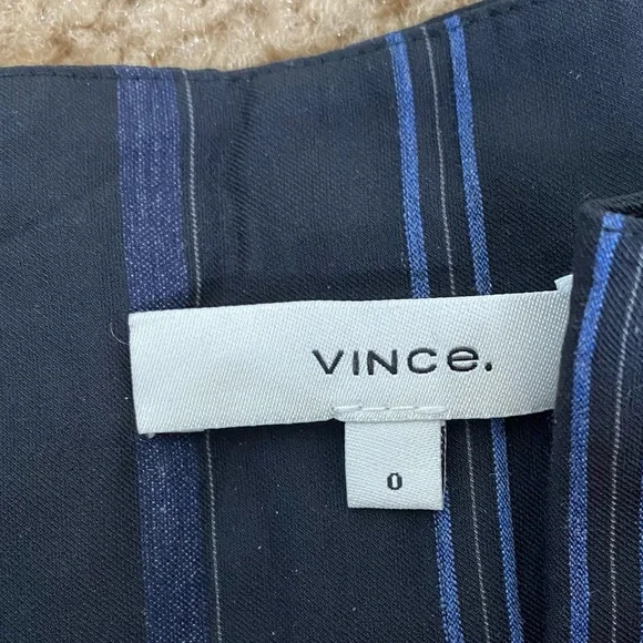 VINCE NAVY STRIPE DOBBY WIDE LEG BELTED PANT SIZE 0 (XS/SM) - Picture 3 of 10